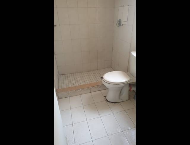 1 bed property to rent in HIGHLANDS NORTH
